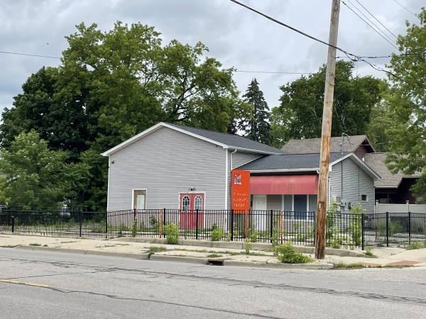 Listing Image #1 - Retail for sale at 1200 N. Henry, Bay City MI 48706 Listing Image #1 - Retail for sale at 1200 N. Henry, Bay City MI 48706