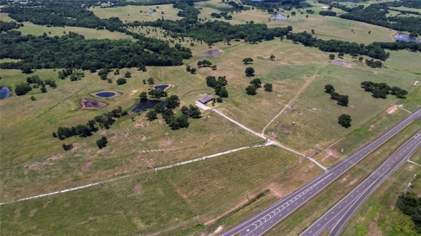 Listing Image #2 - Others for sale at 3188 Us 82, Bells TX 75414