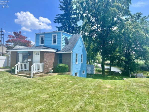 Listing Image #1 - Others for sale at 2406 W Monroe Street, Sandusky OH 44870 Listing Image #1 - Others for sale at 2406 W Monroe Street, Sandusky OH 44870