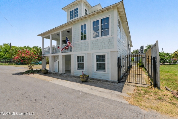 Listing Image #2 - Others for sale at 110 State Street, Bay Saint Louis MS 39520