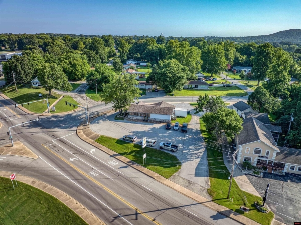 Listing Image #1 - Others for sale at 409 HWY 5 N, Mountain Home AR 72653