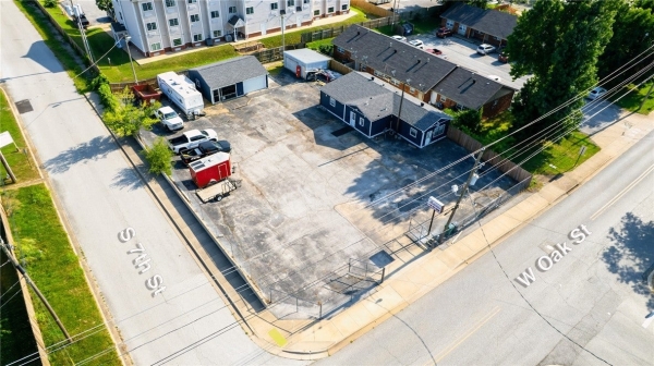 Listing Image #1 - Office for sale at 700 W Oak Street, Rogers AR 72756 Listing Image #1 - Office for sale at 700 W Oak Street, Rogers AR 72756