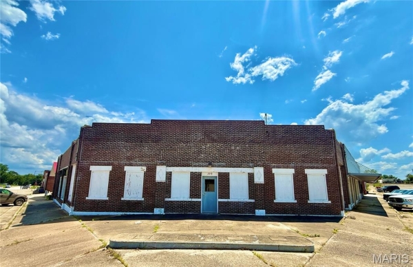 Listing Image #2 - Others for sale at 107 W Camden, Richland MO 65556