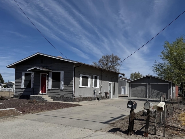 Listing Image #1 - Office for sale at 216 N Whitley Dr, Fruitland ID 83619