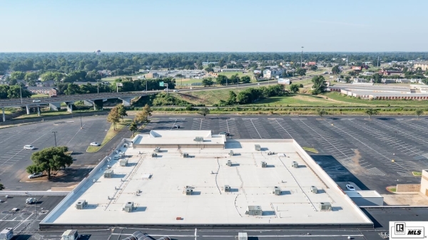 Listing Image #3 - Industrial for sale at 2950 E TEXAS STREET, Bossier City LA 71111