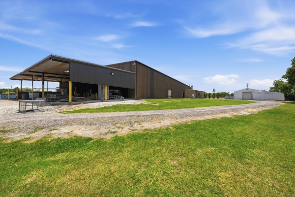 Listing Image #2 - Industrial for sale at 6613 N 19th St, Waco TX 76708 Listing Image #2 - Industrial for sale at 6613 N 19th St, Waco TX 76708
