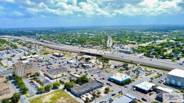 Listing Image #2 - Retail for sale at 142 Paredes Line Rd., Brownsville TX 78520 Listing Image #2 - Retail for sale at 142 Paredes Line Rd., Brownsville TX 78520