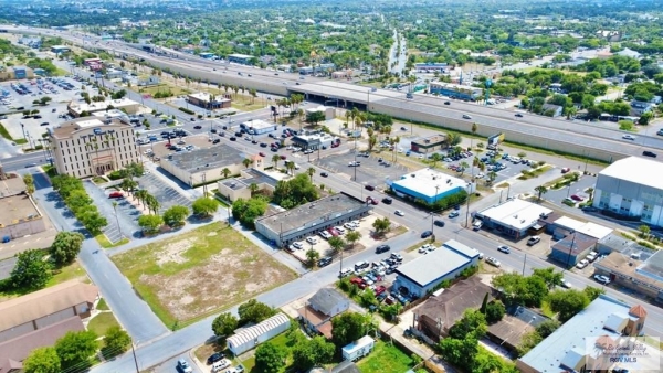 Listing Image #3 - Retail for sale at 142 Paredes Line Rd., Brownsville TX 78520 Listing Image #3 - Retail for sale at 142 Paredes Line Rd., Brownsville TX 78520