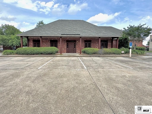 Listing Image #1 - Office for sale at 500 WOOD STREET, West Monroe LA 71291 Listing Image #1 - Office for sale at 500 WOOD STREET, West Monroe LA 71291