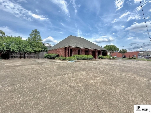 Listing Image #3 - Office for sale at 500 WOOD STREET, West Monroe LA 71291 Listing Image #3 - Office for sale at 500 WOOD STREET, West Monroe LA 71291