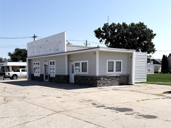 Listing Image #1 - Retail for sale at 414 C Avenue, Vinton IA 52349 Listing Image #1 - Retail for sale at 414 C Avenue, Vinton IA 52349