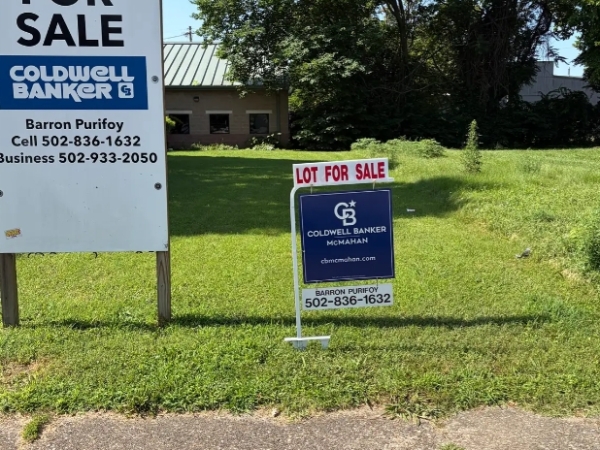 Listing Image #1 - Land for sale at 916 Jefferson St, Louisville KY 40204 Listing Image #1 - Land for sale at 916 Jefferson St, Louisville KY 40204