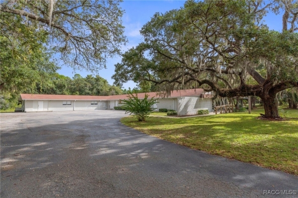 Listing Image #3 - Others for sale at 377 Highway 40 W, Inglis FL 34449 Listing Image #3 - Others for sale at 377 Highway 40 W, Inglis FL 34449