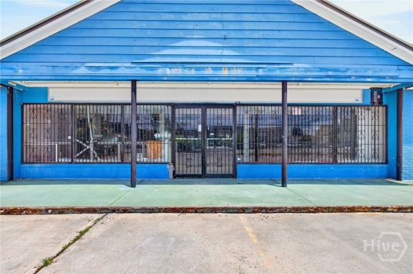 Listing Image #1 - Others for sale at 104 Tibet Avenue, Savannah GA 31406 Listing Image #1 - Others for sale at 104 Tibet Avenue, Savannah GA 31406