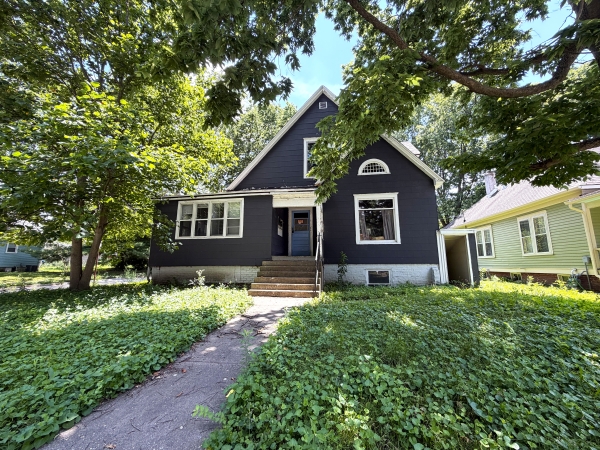 Listing Image #1 - Multi-family for sale at 501 W California Ave, Urbana IL 61801
