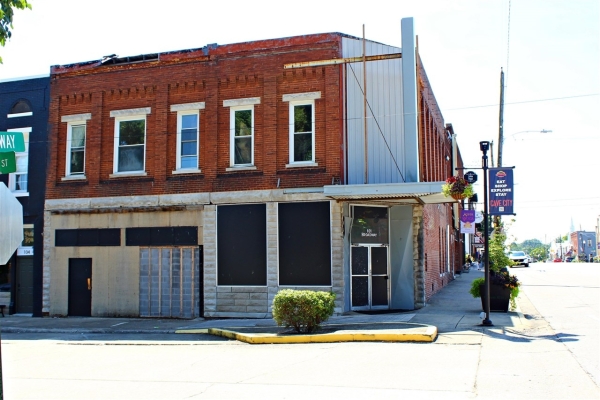 Listing Image #2 - Others for sale at 101 Broadway Street, Cave City KY 42127 Listing Image #2 - Others for sale at 101 Broadway Street, Cave City KY 42127