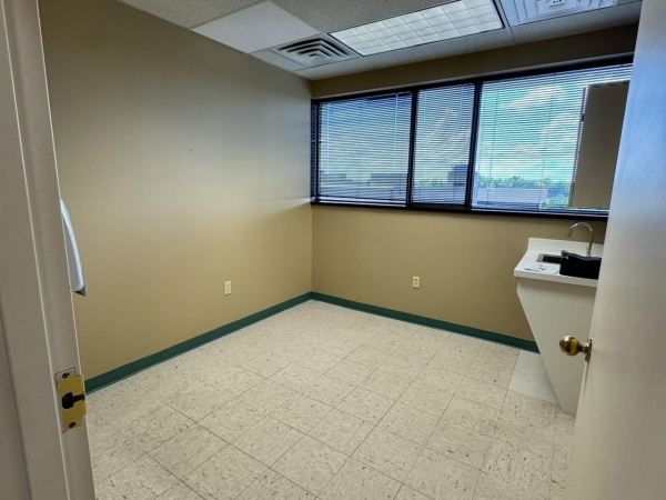 Listing Image #9 - Office for sale at 1401 Harrodsburg Road, Unit 5A, Lexington KY 40504
