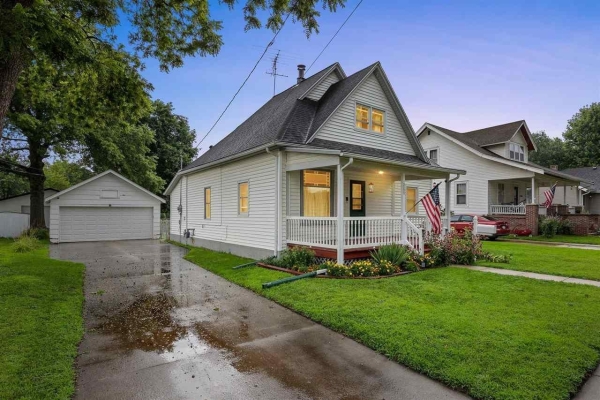 Listing Image #1 - Others for sale at 288 W Randolph St, Other IA 52301