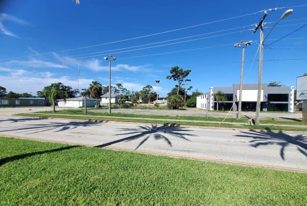 Listing Image #3 - Industrial for sale at 1524 & 1522 Ridgewood Avenue, Holly Hill FL 32117