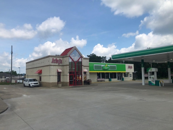 Listing Image #1 - Multi-Use for sale at 637 S 2nd, Central City KY 42330