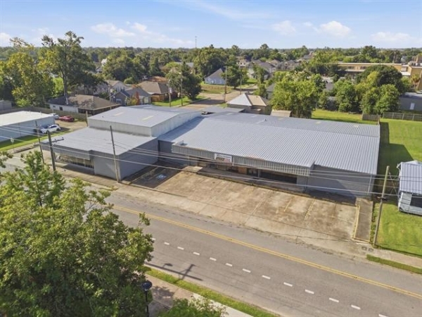 Listing Image #1 - Office for sale at 320 7th Street, Lake Charles LA 70601