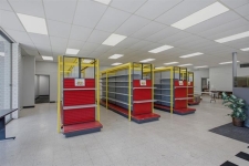 Listing Image #3 - Office for sale at 320 7th Street, Lake Charles LA 70601