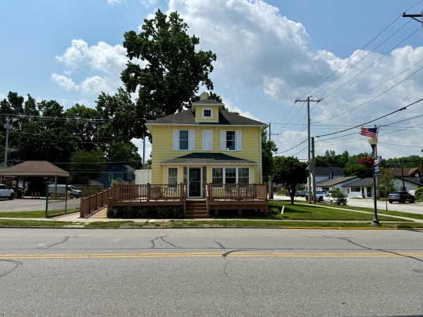 Listing Image #2 - Retail for sale at 321 Broadway Avenue, Chesterton IN 46304 Listing Image #2 - Retail for sale at 321 Broadway Avenue, Chesterton IN 46304