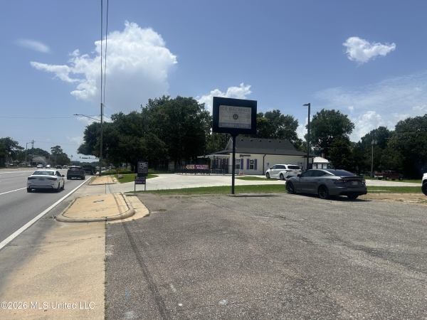 Listing Image #3 - Retail for sale at 1111 Bienville Boulevard, Ocean Springs MS 39564