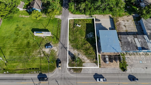Listing Image #2 - Retail for sale at 119 GRAND AVE, Bacliff TX 77518 Listing Image #2 - Retail for sale at 119 GRAND AVE, Bacliff TX 77518