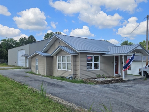 Listing Image #1 - Others for sale at 702 E Main Street, Glasgow KY 42141 Listing Image #1 - Others for sale at 702 E Main Street, Glasgow KY 42141