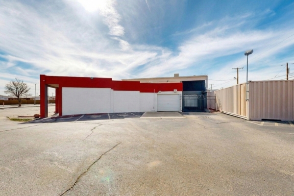Listing Image #3 - Industrial for sale at 6417 Lomas Boulevard NE, Albuquerque NM 87110 Listing Image #3 - Industrial for sale at 6417 Lomas Boulevard NE, Albuquerque NM 87110