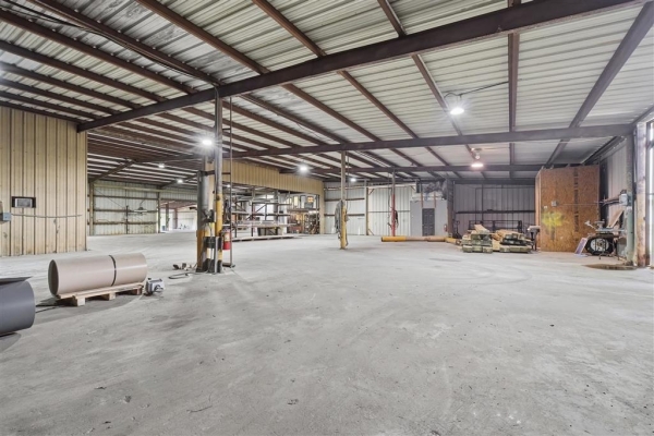 Listing Image #3 - Others for sale at 609 Landry Lane, Sulphur LA 70663