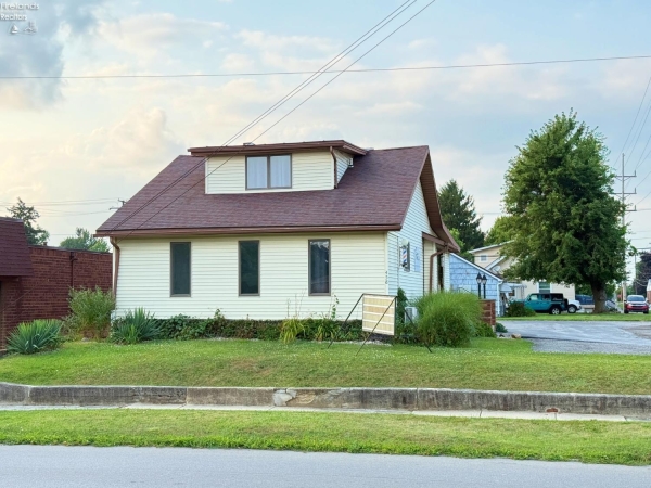 Listing Image #3 - Others for sale at 458 W Market Street, Tiffin OH 44883