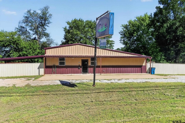 Listing Image #1 - Industrial for sale at 819 N Main St., Gladewater TX 75647 Listing Image #1 - Industrial for sale at 819 N Main St., Gladewater TX 75647