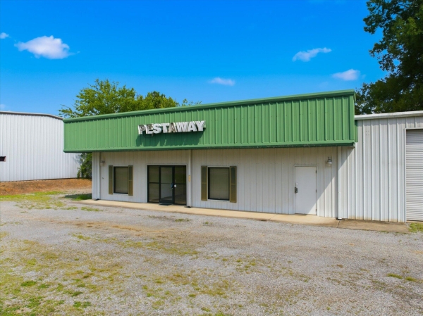 Listing Image #2 - Others for sale at 3645 Highway 11, Riceville TN 37370 Listing Image #2 - Others for sale at 3645 Highway 11, Riceville TN 37370