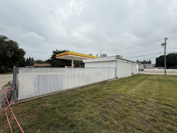 Listing Image #3 - Retail for sale at 425 S Oakwood Avenue, Geneseo IL 61254 Listing Image #3 - Retail for sale at 425 S Oakwood Avenue, Geneseo IL 61254