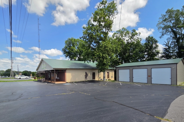 Listing Image #2 - Retail for sale at 969 Miller Avenue, Crossville TN 38555 Listing Image #2 - Retail for sale at 969 Miller Avenue, Crossville TN 38555
