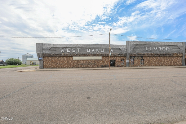 Listing Image #1 - Others for sale at 25 Main Street, Hazen ND 58545
