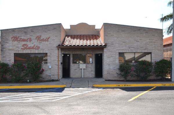 Listing Image #1 - Office for sale at 220 W Hillside Rd, Laredo TX 78041 Listing Image #1 - Office for sale at 220 W Hillside Rd, Laredo TX 78041