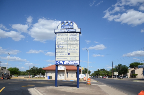 Listing Image #2 - Office for sale at 220 W Hillside Rd, Laredo TX 78041 Listing Image #2 - Office for sale at 220 W Hillside Rd, Laredo TX 78041