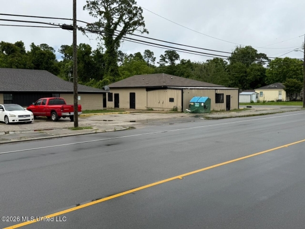 Listing Image #3 - Multi-family for sale at 5420 28th Street, Gulfport MS 39501 Listing Image #3 - Multi-family for sale at 5420 28th Street, Gulfport MS 39501