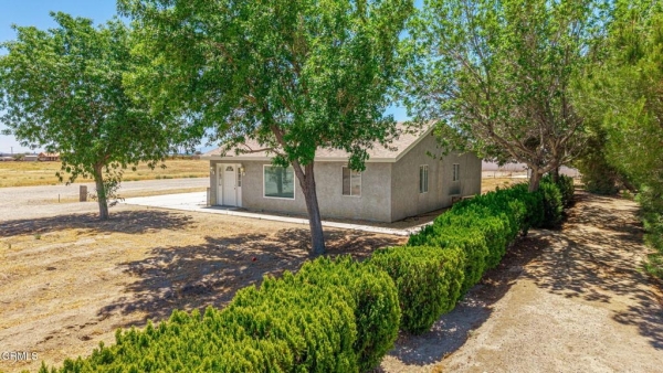Listing Image #3 - Industrial for sale at 2866 W Avenue F, Lancaster CA 93536 Listing Image #3 - Industrial for sale at 2866 W Avenue F, Lancaster CA 93536