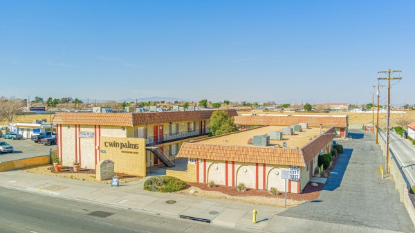 Listing Image #1 - Office for sale at 1309 E Palmdale Boulevard, Palmdale CA 93550 Listing Image #1 - Office for sale at 1309 E Palmdale Boulevard, Palmdale CA 93550