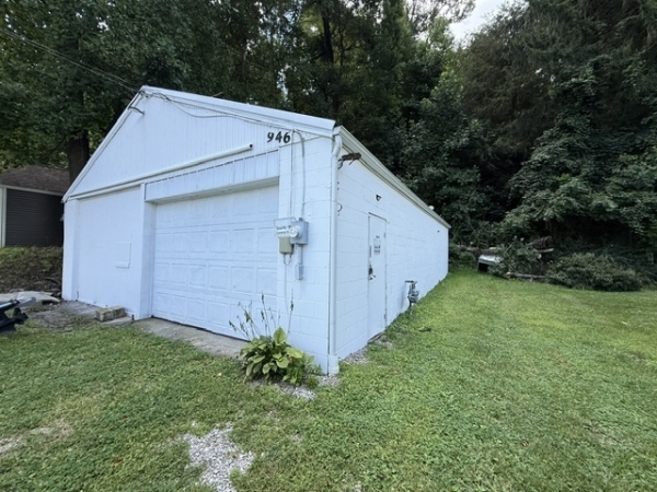 Listing Image #1 - Others for sale at 946 Meadowview Ave., Lancaster OH 43130