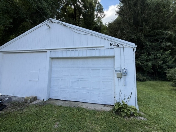 Listing Image #2 - Others for sale at 946 Meadowview Ave., Lancaster OH 43130