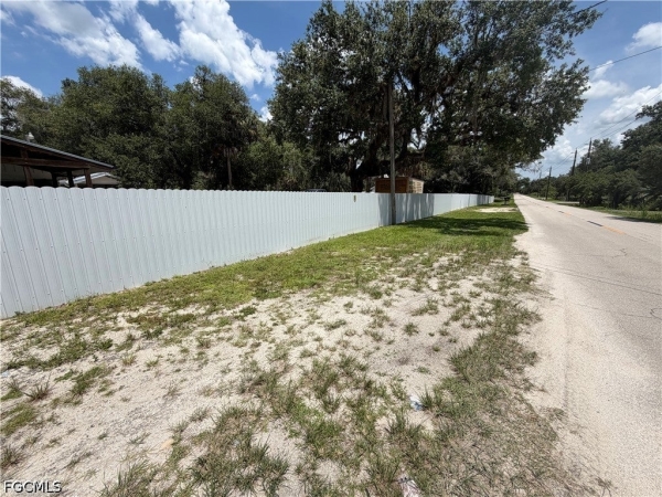Listing Image #2 - Retail for sale at 2850 Packinghouse Road, Alva FL 33920 Listing Image #2 - Retail for sale at 2850 Packinghouse Road, Alva FL 33920