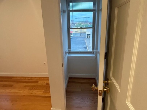 Listing Image #2 - Office for sale at 919 W Barre St #A, Baltimore MD 21230