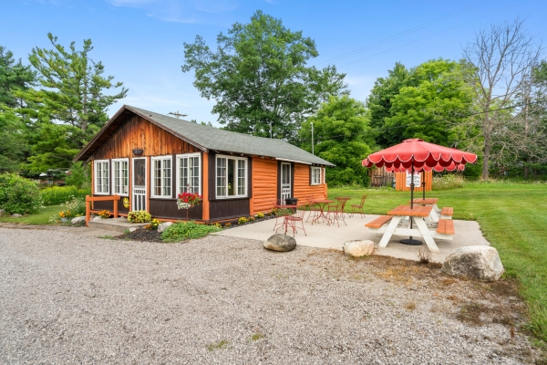 Listing Image #3 - Others for sale at 1499 S Straits Highway, Indian River MI 49749