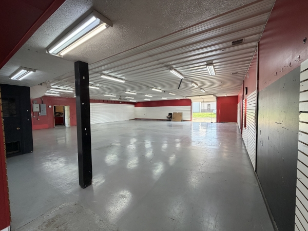 Listing Image #4 - Retail for sale at 1425 Bypass North, Lawrenceburg KY 40342 Listing Image #4 - Retail for sale at 1425 Bypass North, Lawrenceburg KY 40342