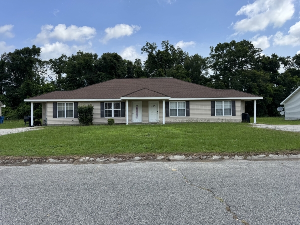 Listing Image #2 - Multi-family for sale at 302 Lamp Lighter Lane, Waycross GA 31503 Listing Image #2 - Multi-family for sale at 302 Lamp Lighter Lane, Waycross GA 31503